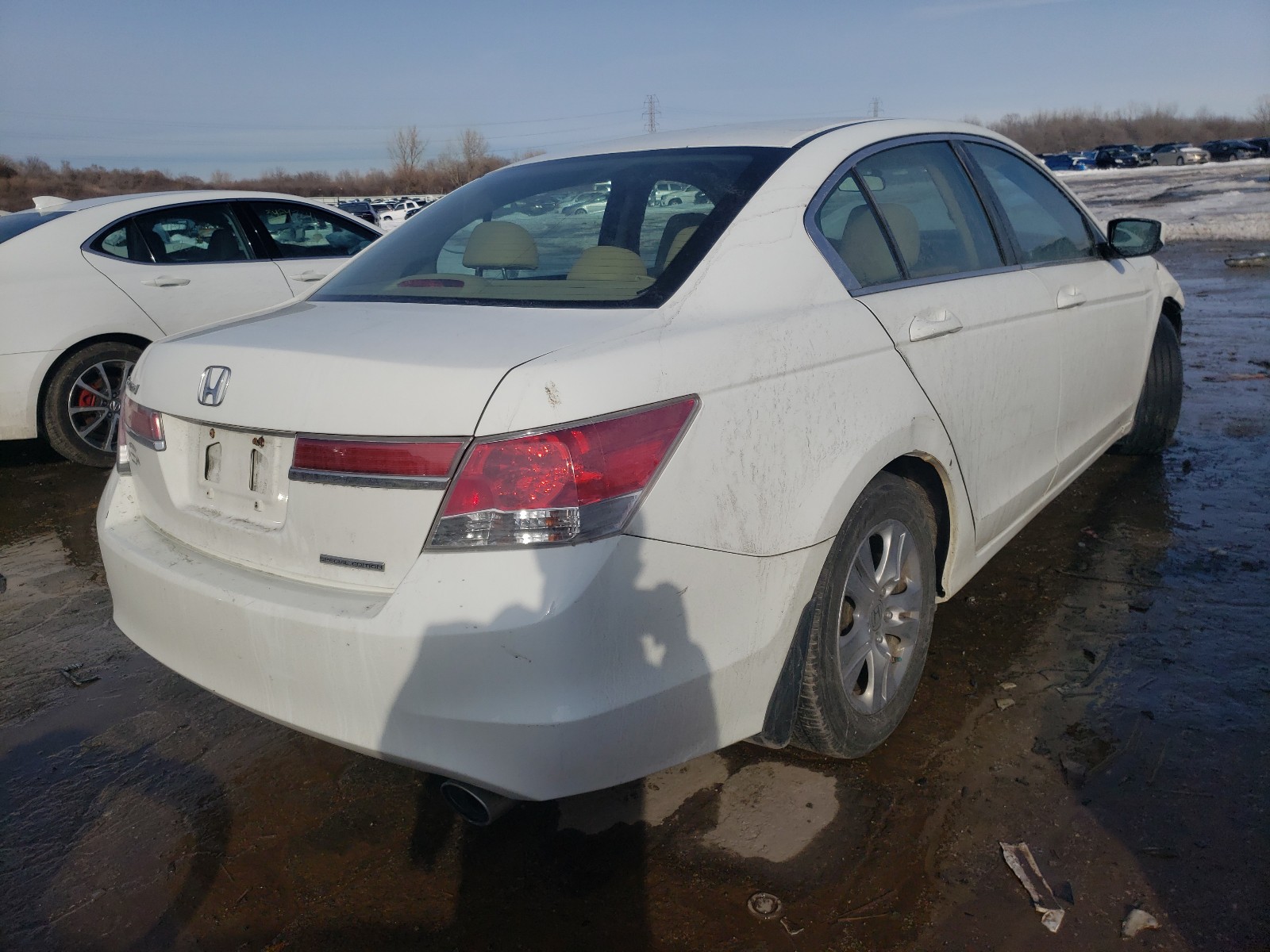 Photo 3 VIN: 1HGCP2F6XBA149885 - HONDA ACCORD SE 