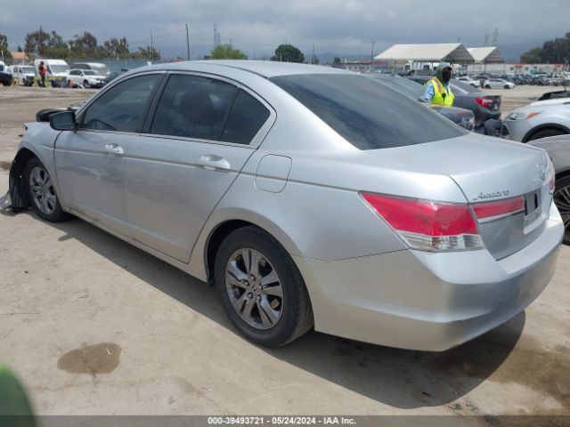 Photo 2 VIN: 1HGCP2F6XBA150549 - HONDA ACCORD 