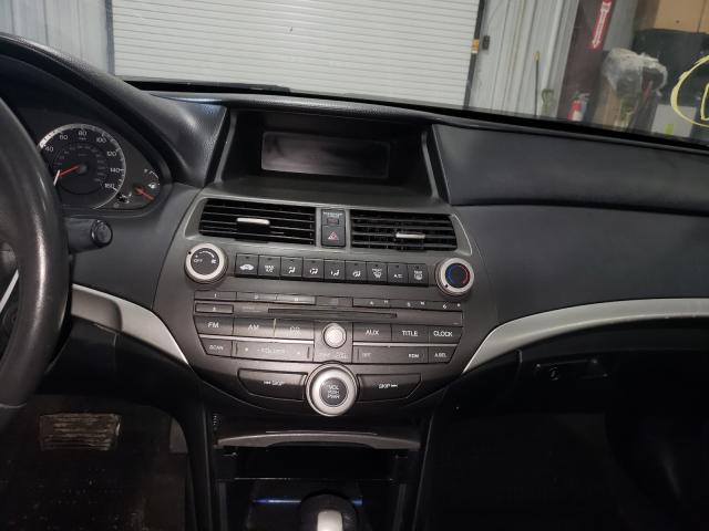 Photo 8 VIN: 1HGCP2F6XBA152544 - HONDA ACCORD SE 