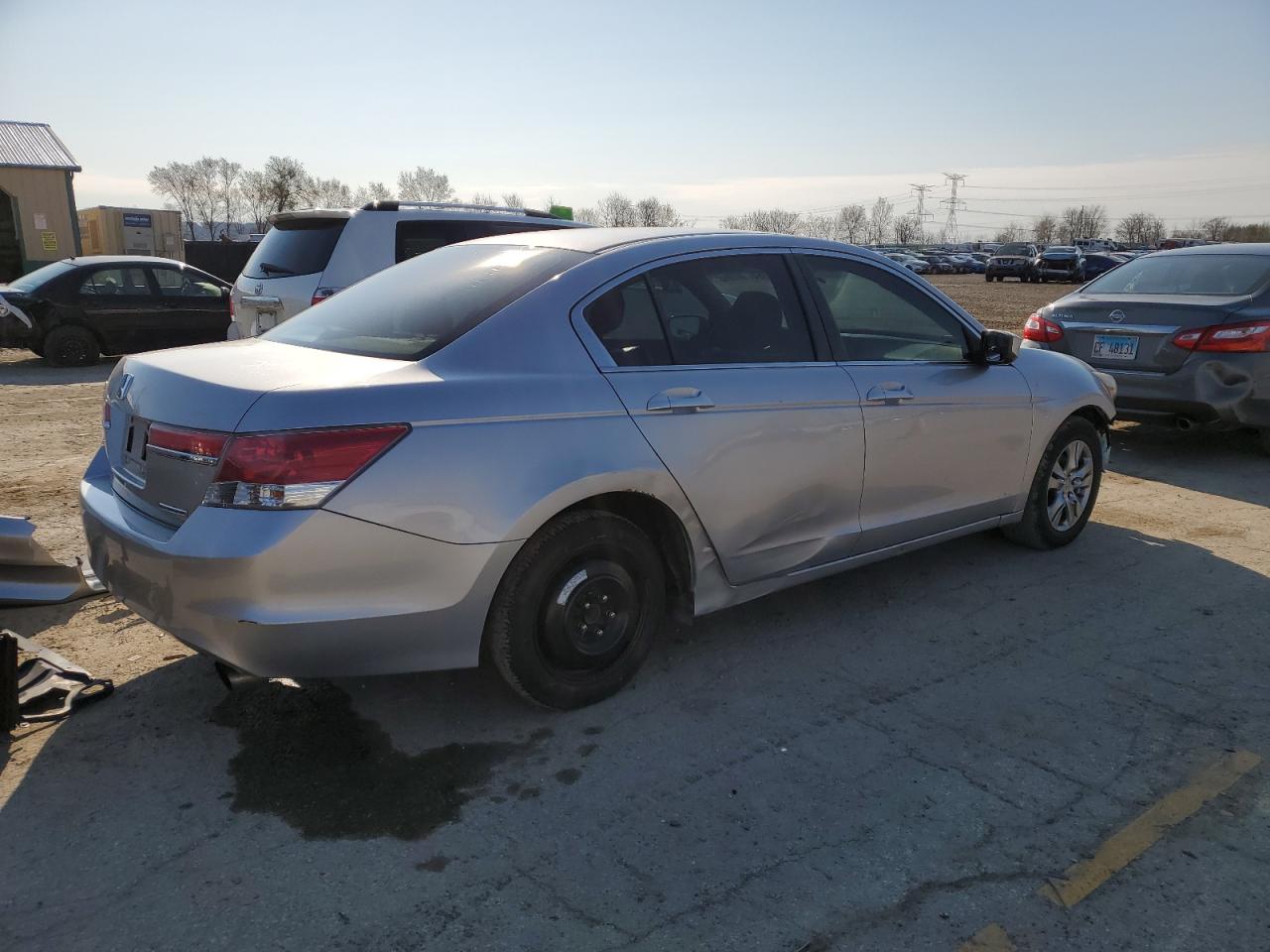 Photo 2 VIN: 1HGCP2F6XCA002998 - HONDA ACCORD 