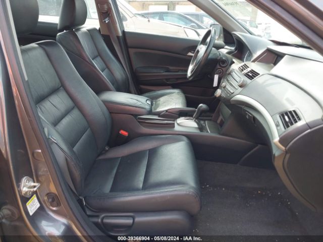 Photo 4 VIN: 1HGCP2F6XCA017856 - HONDA ACCORD 