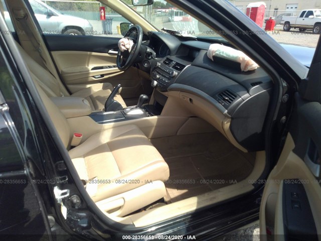 Photo 4 VIN: 1HGCP2F6XCA021065 - HONDA ACCORD SDN 