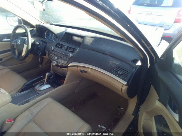 Photo 4 VIN: 1HGCP2F6XCA021826 - HONDA ACCORD SDN 