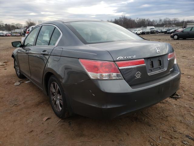 Photo 2 VIN: 1HGCP2F6XCA040361 - HONDA ACCORD SE 