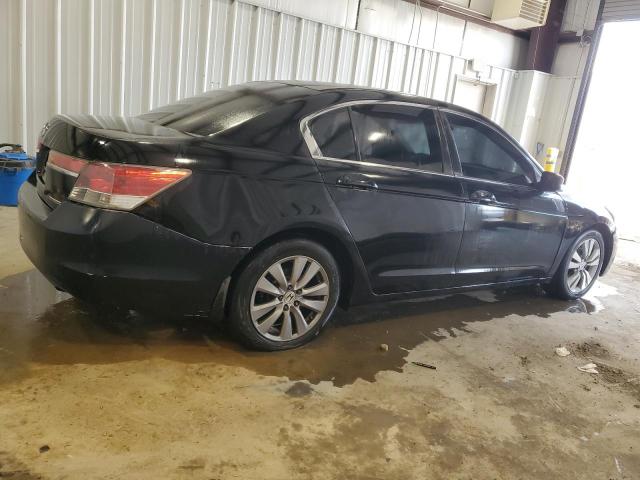 Photo 2 VIN: 1HGCP2F6XCA047701 - HONDA ACCORD 