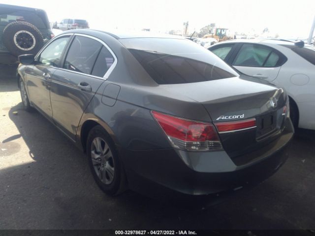 Photo 2 VIN: 1HGCP2F6XCA058293 - HONDA ACCORD SDN 