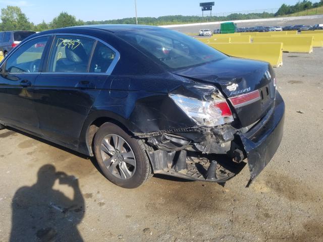 Photo 8 VIN: 1HGCP2F6XCA066958 - HONDA ACCORD SE 