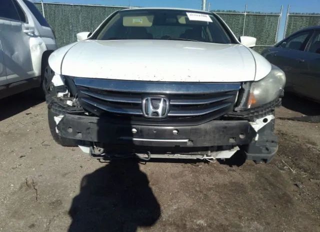 Photo 5 VIN: 1HGCP2F6XCA068631 - HONDA ACCORD SDN 