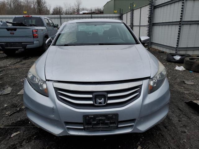 Photo 4 VIN: 1HGCP2F6XCA079757 - HONDA ACCORD 