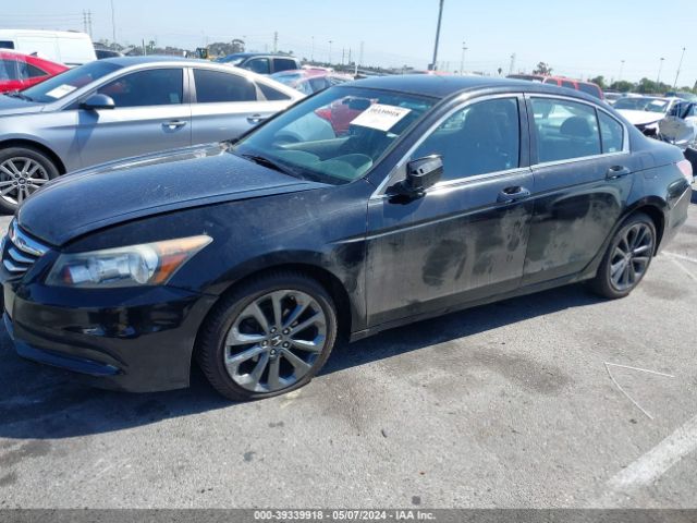 Photo 1 VIN: 1HGCP2F6XCA142176 - HONDA ACCORD 