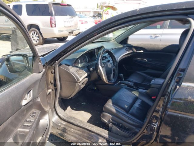 Photo 4 VIN: 1HGCP2F6XCA142176 - HONDA ACCORD 