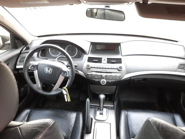 Photo 8 VIN: 1HGCP2F6XCA150200 - HONDA ACCORD SE 