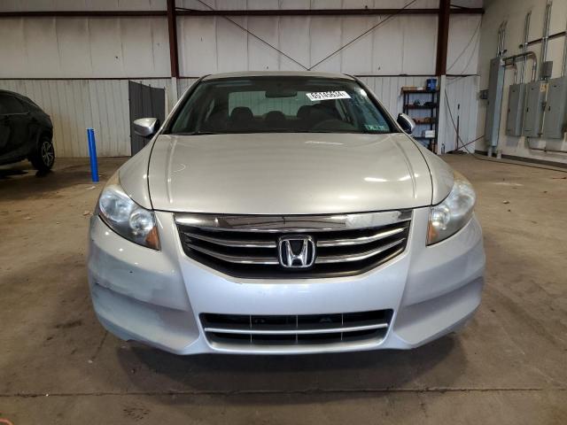 Photo 4 VIN: 1HGCP2F6XCA184069 - HONDA ACCORD 