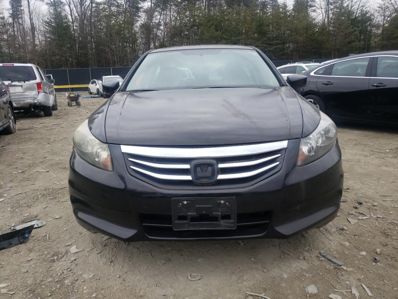 Photo 4 VIN: 1HGCP2F6XCA221556 - HONDA ACCORD 