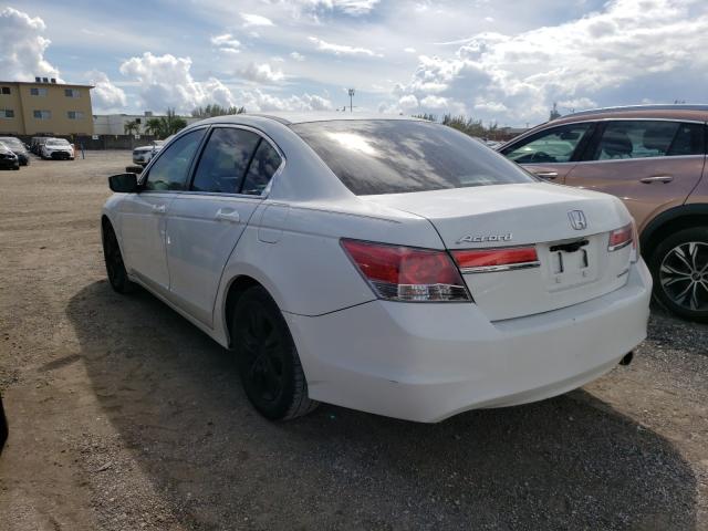 Photo 2 VIN: 1HGCP2F6XCA231634 - HONDA ACCORD 