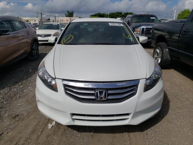 Photo 8 VIN: 1HGCP2F6XCA231634 - HONDA ACCORD 