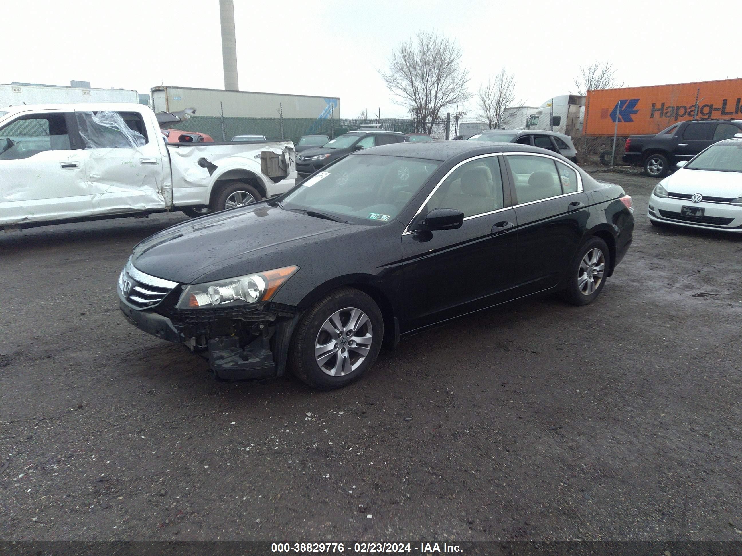 Photo 1 VIN: 1HGCP2F6XCA233237 - HONDA ACCORD 