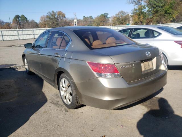 Photo 2 VIN: 1HGCP2F70AA007780 - HONDA ACCORD EX 