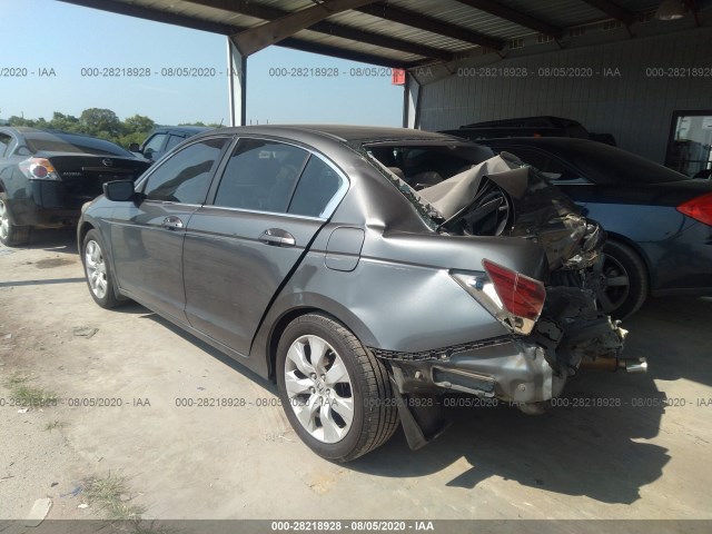 Photo 2 VIN: 1HGCP2F70AA051388 - HONDA ACCORD SDN 