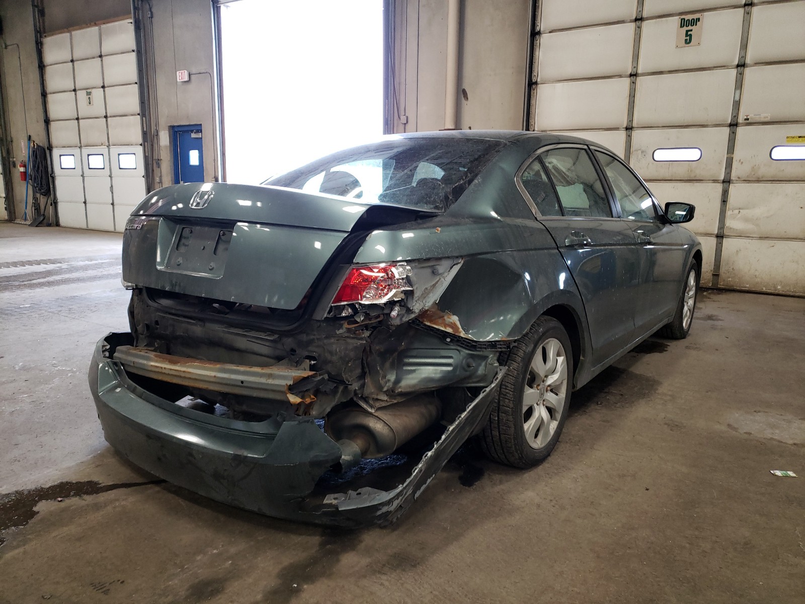 Photo 3 VIN: 1HGCP2F70AA052864 - HONDA ACCORD EX 