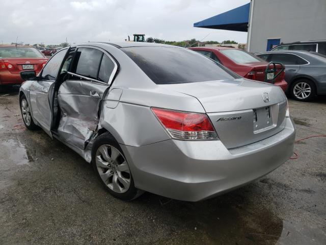 Photo 2 VIN: 1HGCP2F70AA082785 - HONDA ACCORD EX 