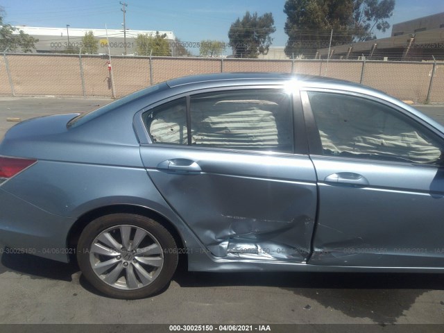 Photo 5 VIN: 1HGCP2F70BA036097 - HONDA ACCORD SDN 