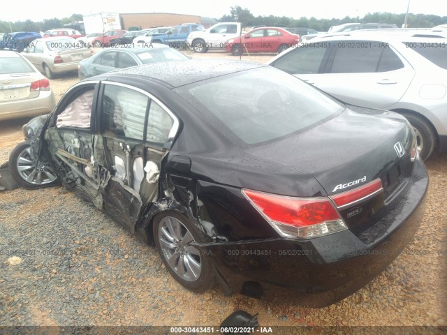 Photo 2 VIN: 1HGCP2F70BA067995 - HONDA ACCORD SDN 