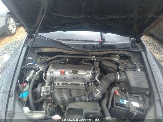 Photo 9 VIN: 1HGCP2F70BA067995 - HONDA ACCORD SDN 