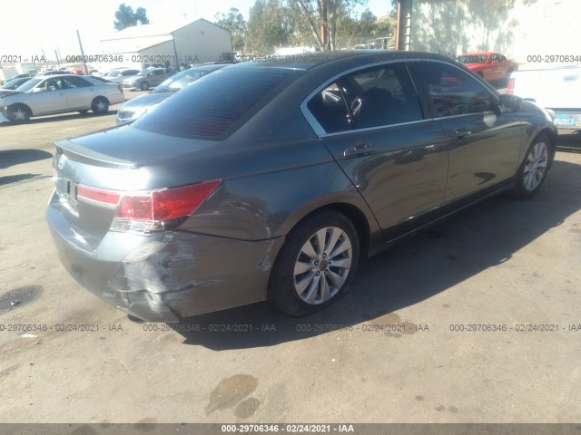 Photo 3 VIN: 1HGCP2F70BA073490 - HONDA ACCORD SDN 