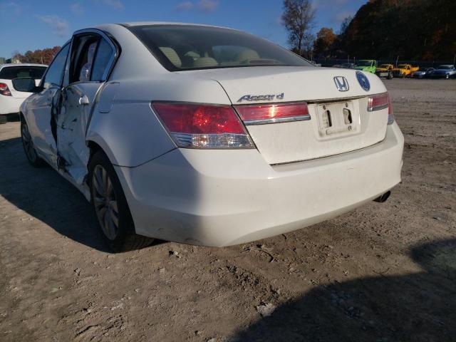 Photo 2 VIN: 1HGCP2F70BA127497 - HONDA ACCORD EX 