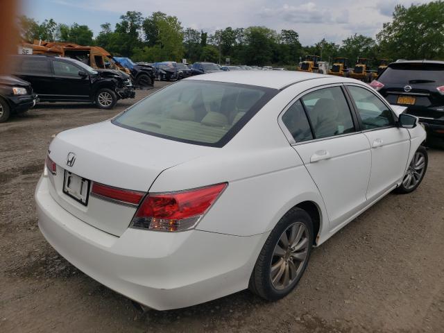 Photo 3 VIN: 1HGCP2F70BA155624 - HONDA ACCORD EX 