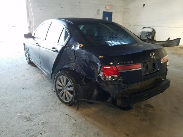 Photo 2 VIN: 1HGCP2F70BA157826 - HONDA ACCORD EX 