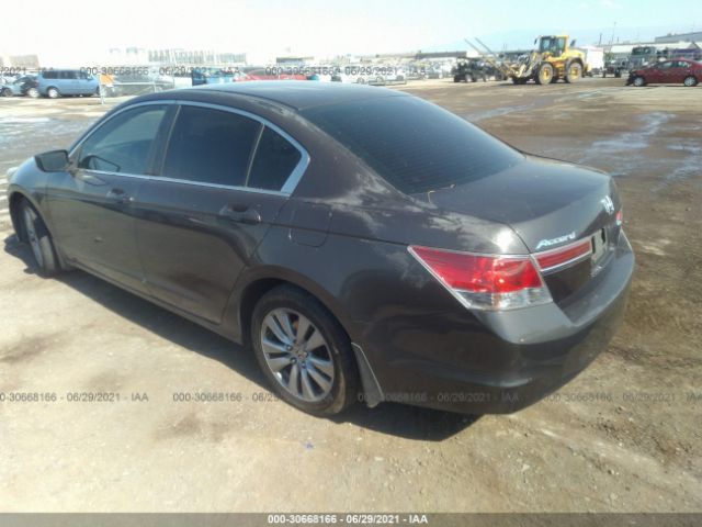 Photo 2 VIN: 1HGCP2F70CA003053 - HONDA ACCORD SDN 