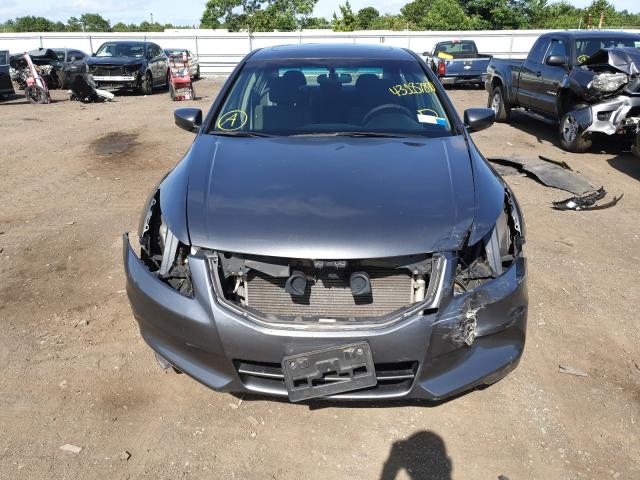 Photo 8 VIN: 1HGCP2F70CA126982 - HONDA ACCORD EX 