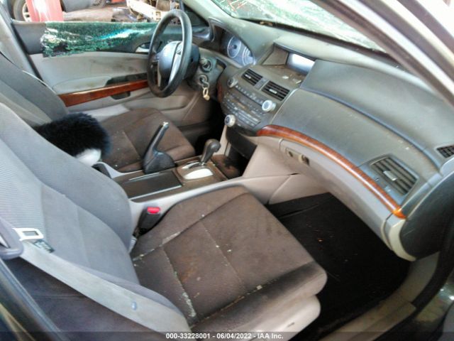 Photo 4 VIN: 1HGCP2F70CA133267 - HONDA ACCORD SDN 