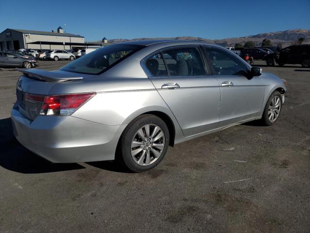 Photo 2 VIN: 1HGCP2F70CA162588 - HONDA ACCORD EX 