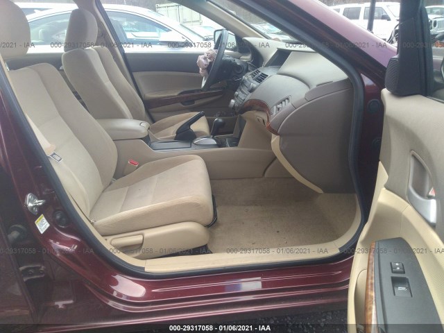 Photo 4 VIN: 1HGCP2F71AA041288 - HONDA ACCORD SDN 