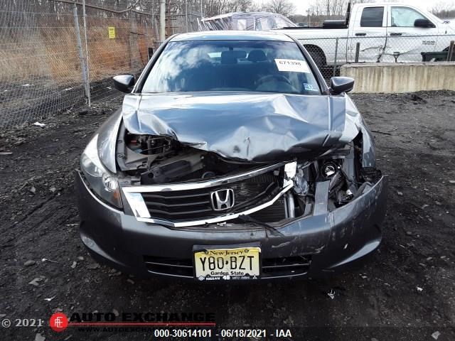 Photo 3 VIN: 1HGCP2F71AA163682 - HONDA ACCORD SDN 