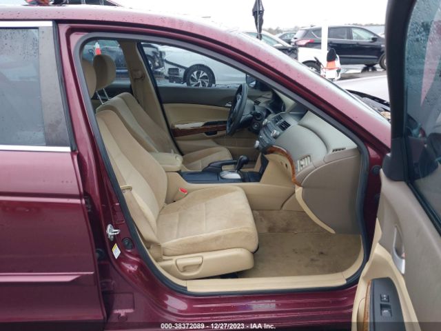 Photo 4 VIN: 1HGCP2F71AA174276 - HONDA ACCORD 