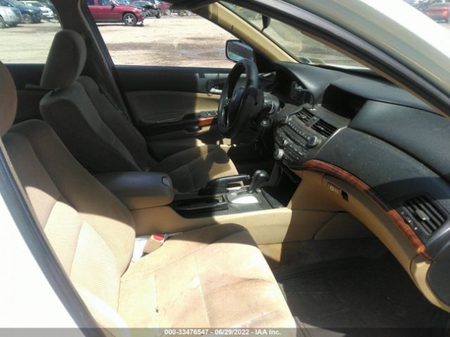 Photo 4 VIN: 1HGCP2F71BA034844 - HONDA ACCORD SDN 