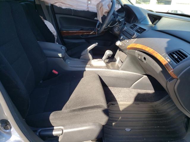 Photo 4 VIN: 1HGCP2F71BA036089 - HONDA ACCORD EX 