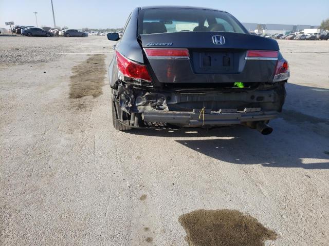 Photo 8 VIN: 1HGCP2F71BA088919 - HONDA ACCORD EX 