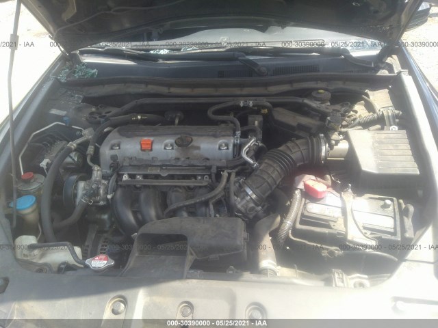 Photo 9 VIN: 1HGCP2F71BA110739 - HONDA ACCORD SDN 