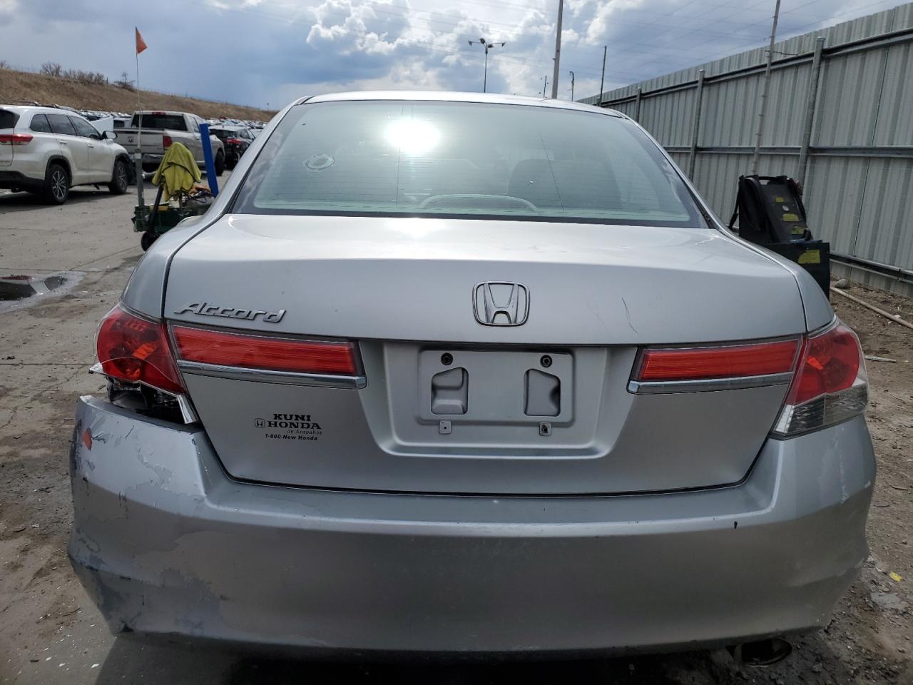 Photo 5 VIN: 1HGCP2F71BA140338 - HONDA ACCORD 