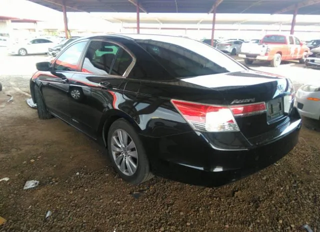 Photo 2 VIN: 1HGCP2F71CA006236 - HONDA ACCORD SDN 