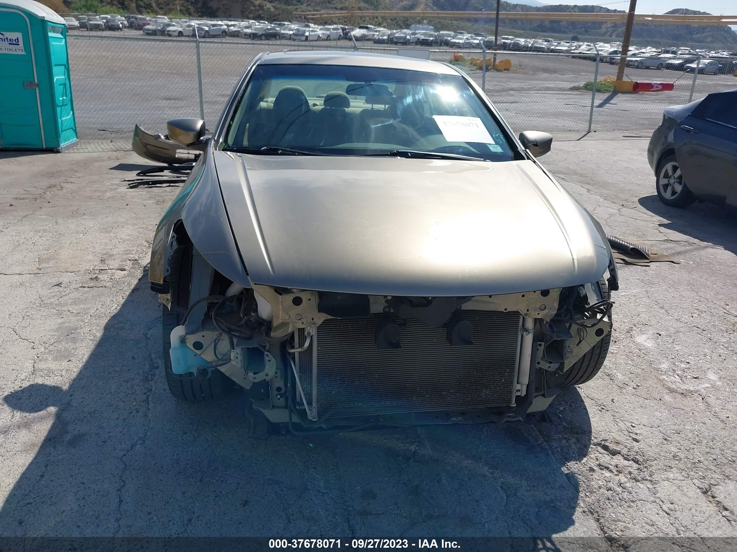 Photo 12 VIN: 1HGCP2F72AA009871 - HONDA ACCORD 