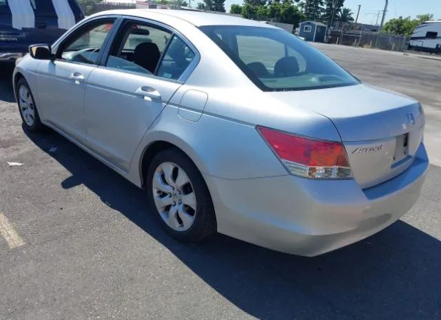 Photo 2 VIN: 1HGCP2F72AA087132 - HONDA ACCORD SDN 