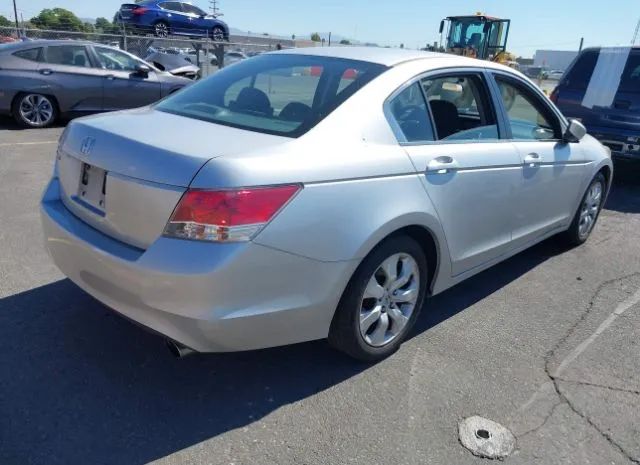 Photo 3 VIN: 1HGCP2F72AA087132 - HONDA ACCORD SDN 