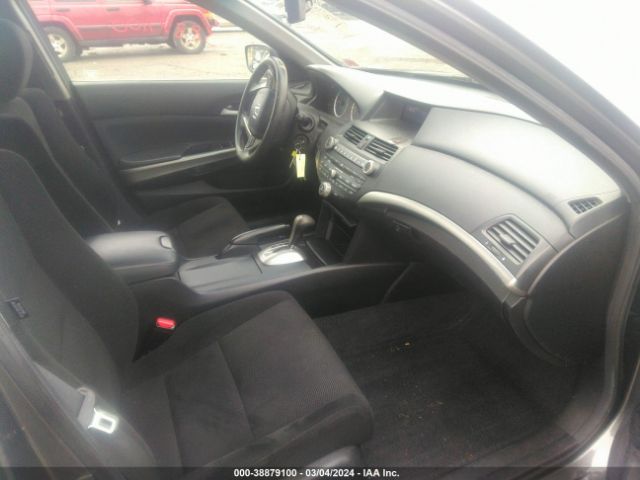 Photo 4 VIN: 1HGCP2F72AA106326 - HONDA ACCORD 