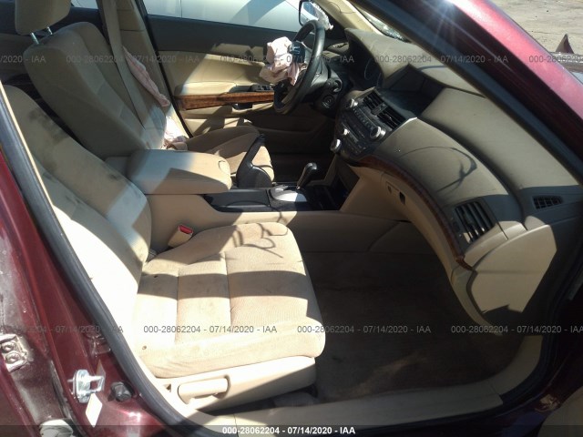 Photo 4 VIN: 1HGCP2F72AA176215 - HONDA ACCORD SDN 